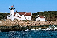 Waves at Eastern Point Lighthouse